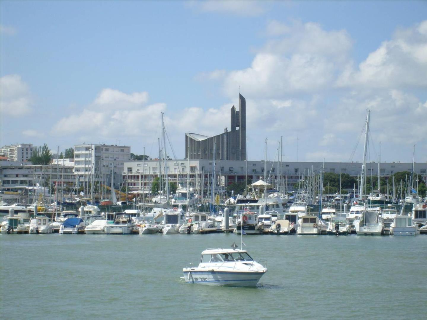 Royan - APPARTEMENT VUE MER - proximité plage et parking privatif Extérieur photo